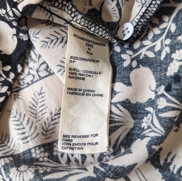 Woolrich tunic style shirt, size small. - Picture 8 of 8